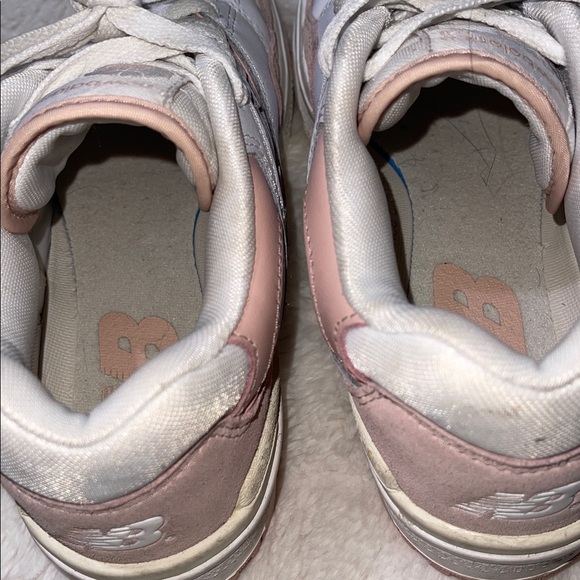 New Balance 550 White and Pink Sneakers - Picture 10 of 11